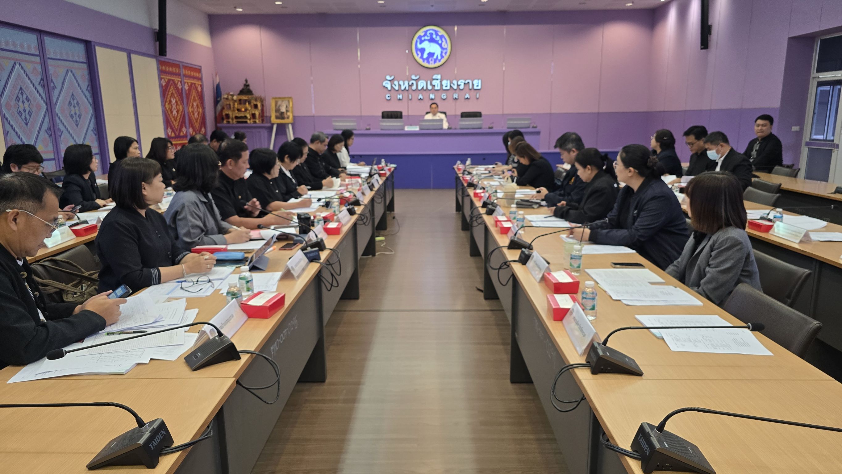 💙 พช.เชียงราย ประชุมคณะทำงานบริหารการจัดเก็บข้อมูลความจำเป็นพื้นฐาน (จปฐ.) ปี ๒๕๖9 ระดับจังหวัด มุ่งเป้าข้อมูลแม่นยำเพื่อพัฒนาคุณภาพชีวิตคนเชียงราย 💙 ✨ ผนึกกำลัง 10 กระทรวงภาคีเครือข่าย บูรณาการข้อมูลฐานรากสู่การวางแผนพัฒนาจังหวัดอย่างมีประสิทธิภาพ ✨